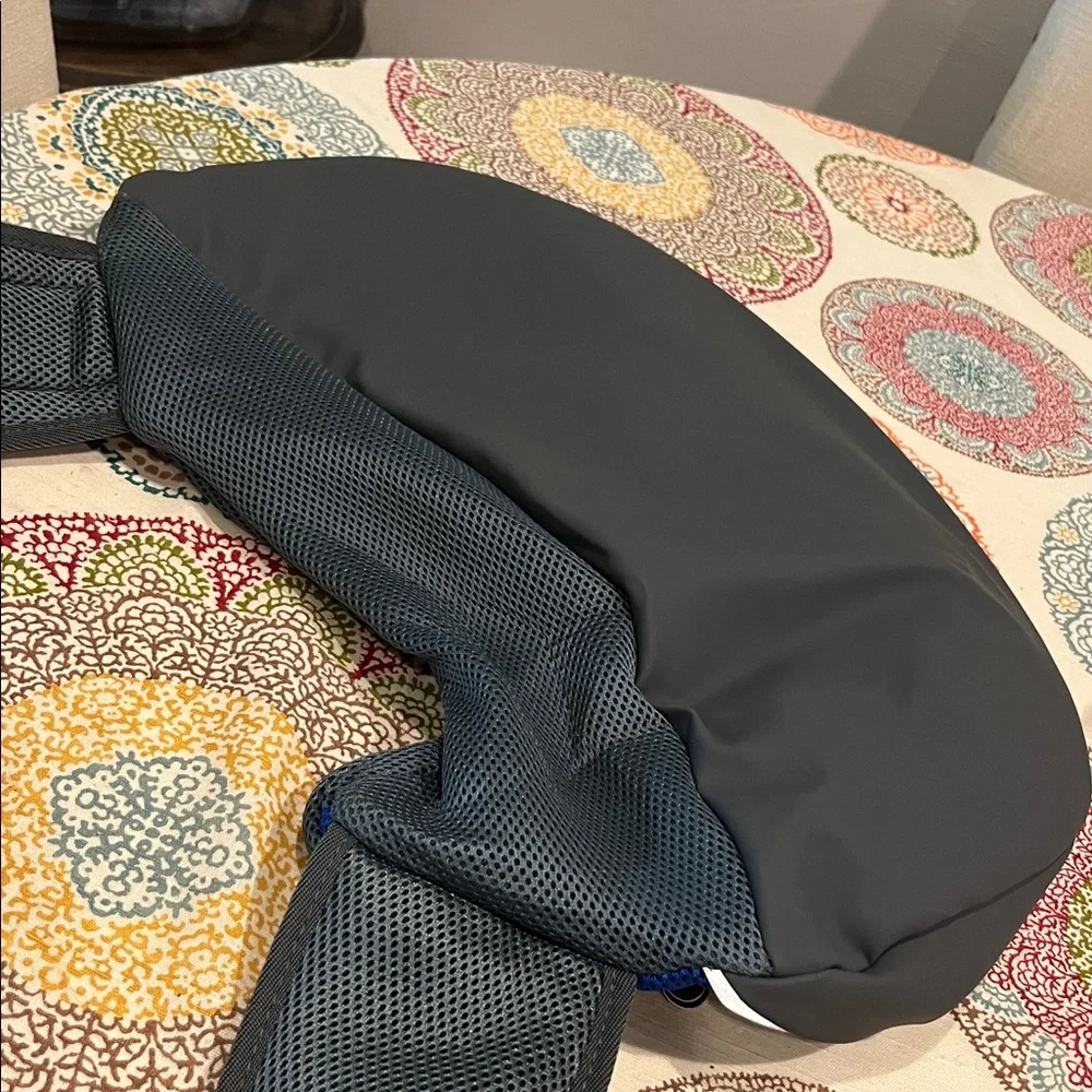 NWT YUDODO Blue Pet Sling Carrier 31001 Size L (10-15 lb) - Picture 8 of 8